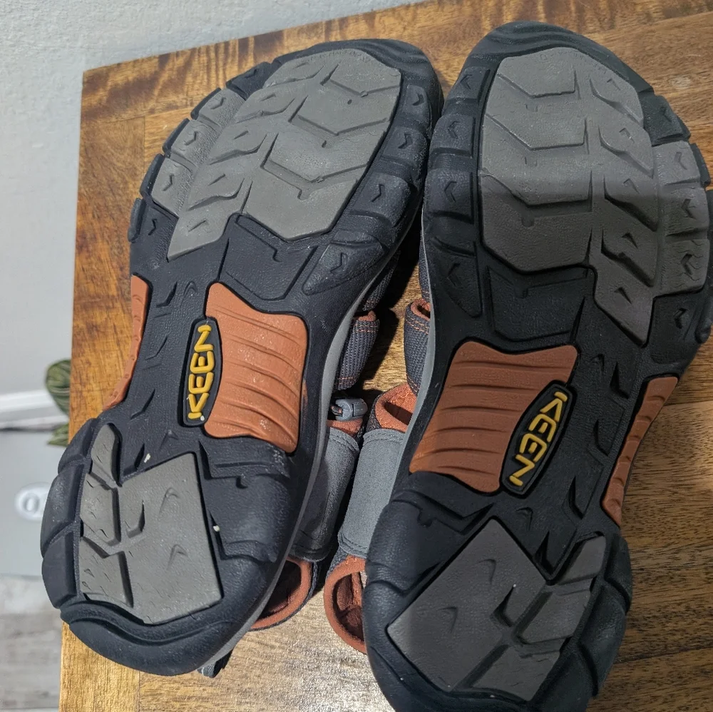 Keen Men's Newport H2 Sandal EUC Like‎ New Size 10